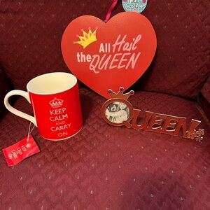 Queen Gift Package - wall hanging NWT, coffee mug NWT, Queen frame